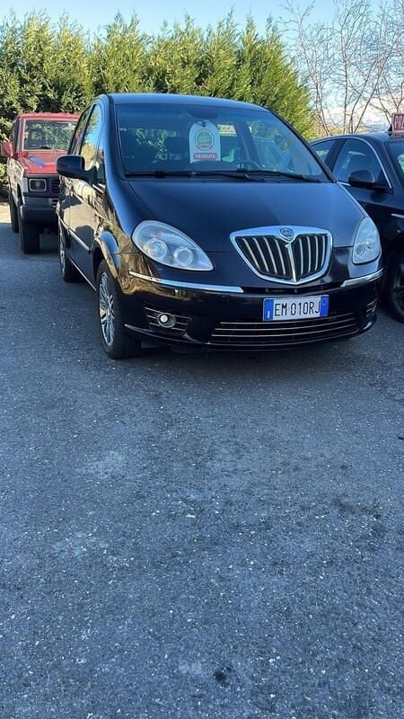 Nero Usata 2013 Lancia Musa Gold Monovolume | 3890 € (Buon prezzo) - Immagine 1/4