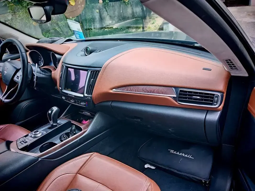 Usata Maserati Levante 430 CV (316 kW) 2016 Grigio SUV