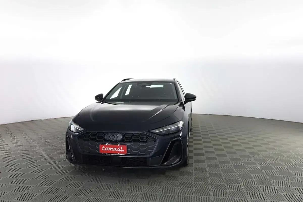 Käytetty Audi A5 S-Line 204 HP (150 kW) 2025 Sininen Farmari