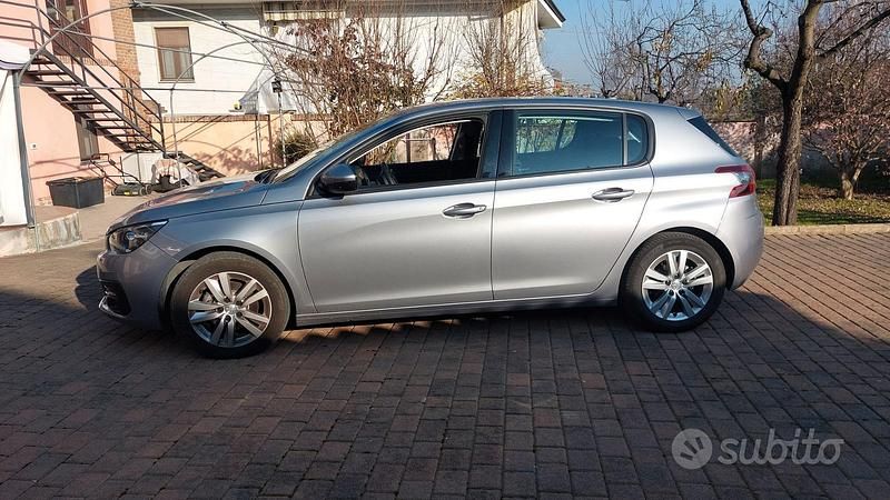 Usata Peugeot 308 120 CV (88 kW) 2020 Grigio Berlina