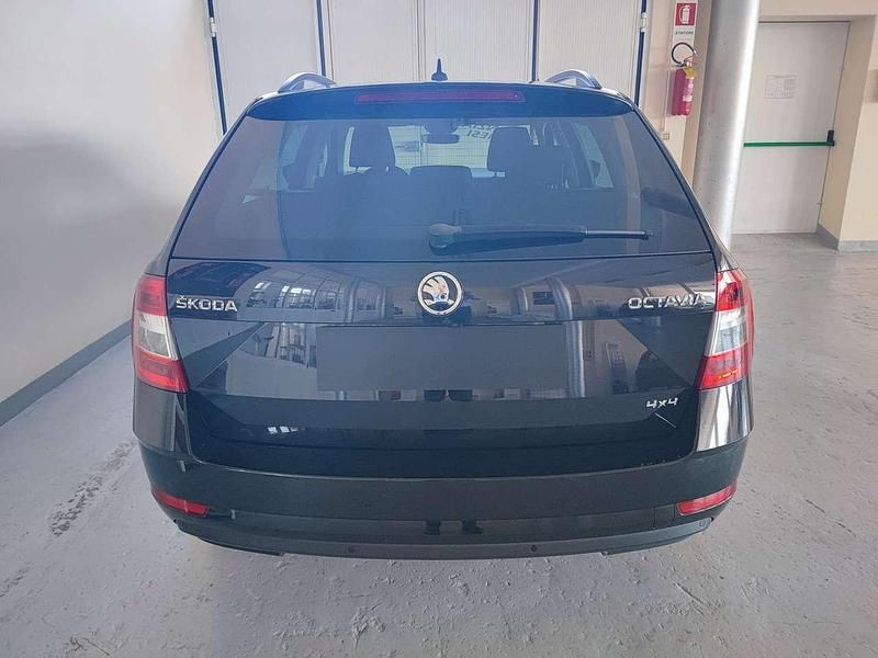 Usata Skoda Octavia Executive 150 CV (110 kW) 2019 Nero Station wagon