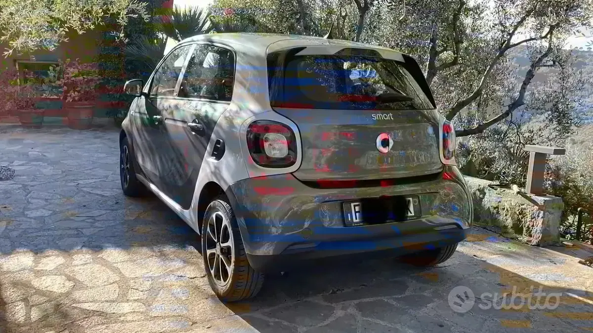 Usata Smart ForFour Passion 71 CV (52 kW) 2017 Grigio Utilitaria