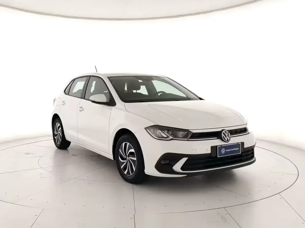 Usata VW Polo Life 95 CV (69 kW) 2023 Bianco Utilitaria