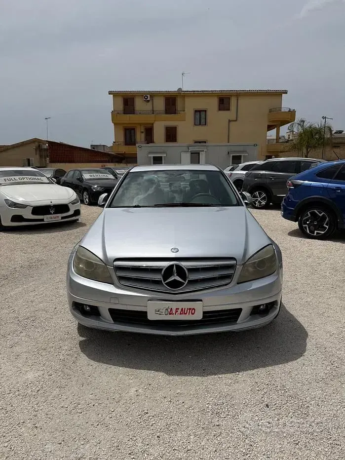 Usata Mercedes C220 Avantgarde 170 CV (125 kW) 2007 Grigio Berlina