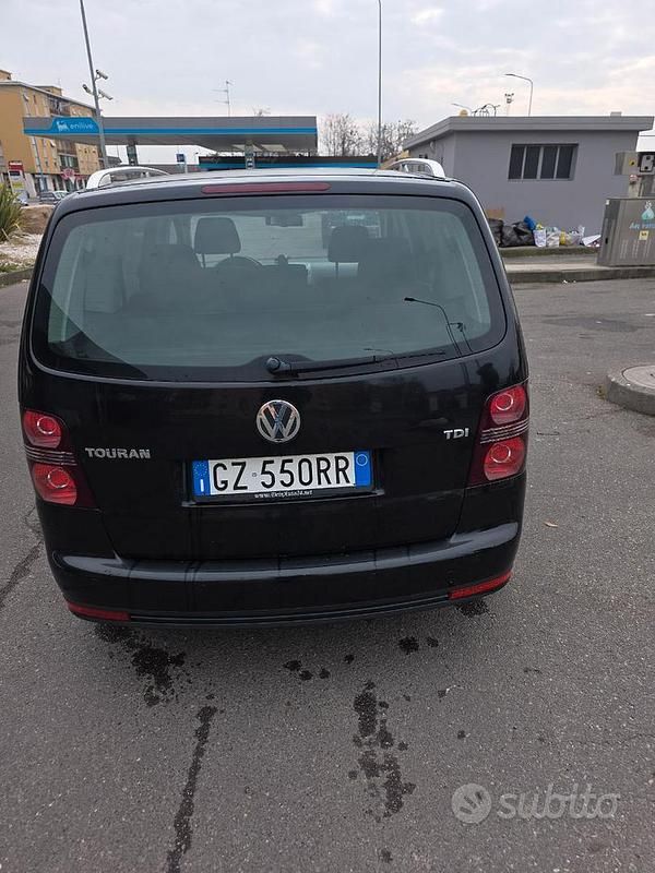 Usata VW Touran 136 CV (100 kW) 2008 Nero Monovolume