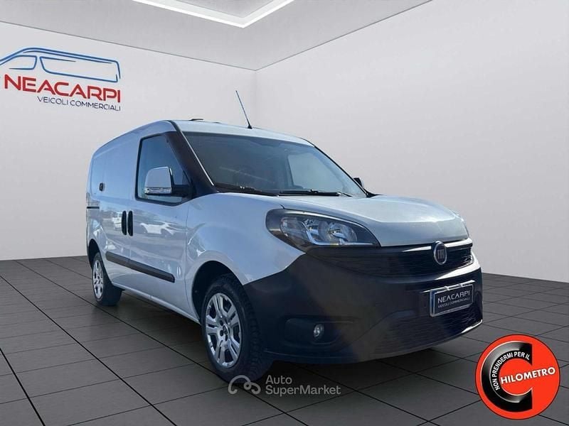 Usata Fiat Doblò 95 CV (69 kW) 2019 Bianco pastello Monovolume