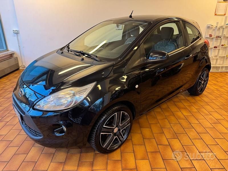 Usata Ford Ka 69 CV (50 kW) 2011 Nero Utilitaria