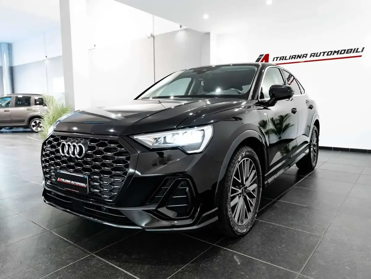Usata Audi Q3 Sportback Ambiente 150 CV (110 kW) 2023 Nero SUV