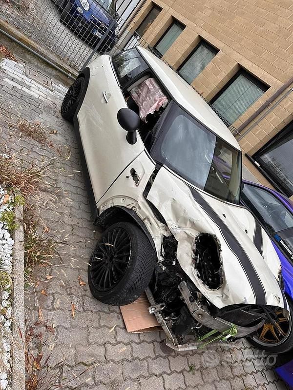Bianco Usata 2016 Mini Cooper Coupé Coupé | 1500 € - Immagine 1/4