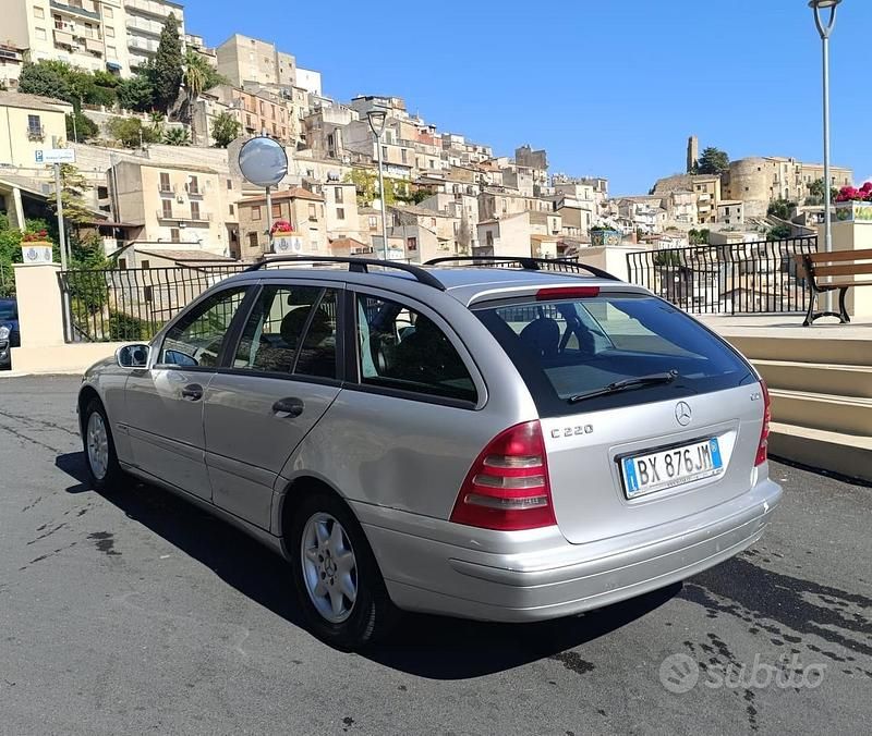 Occasion Mercedes C220 Elegance 143 ch (105 kW) 2001 Gris Break