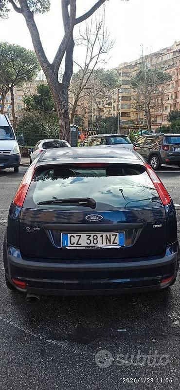 Usata Ford Focus 115 CV (84 kW) 2006 Blu Berlina