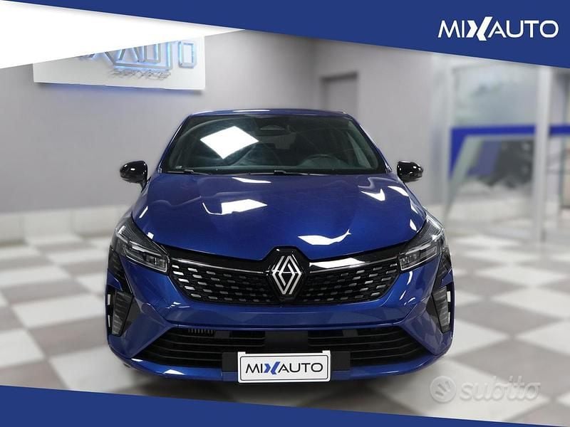 Usata Renault Clio V Techno 91 CV (66 kW) 2025 Blu Berlina