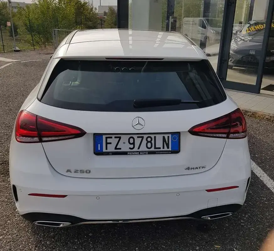 Usata Mercedes A250 AMG 224 CV (164 kW) 2019 Bianco Berlina