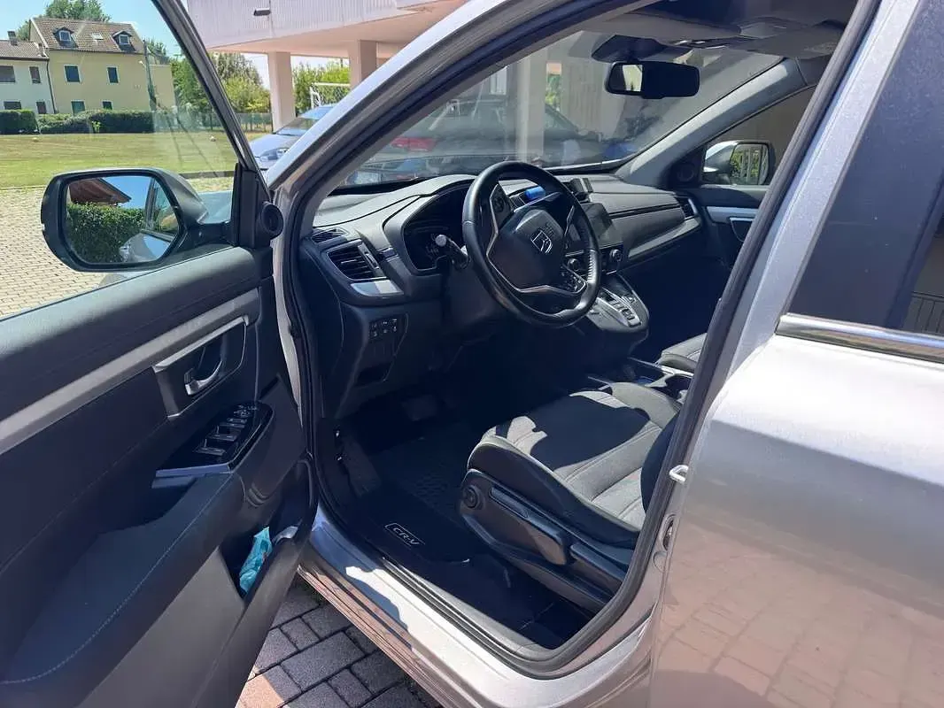 Usata Honda CR-V Comfort 145 CV (106 kW) 2019 Argento SUV