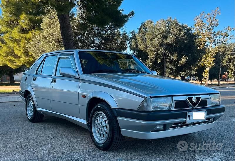 Usata Alfa Romeo 75 148 CV (108 kW) 1991 Berlina
