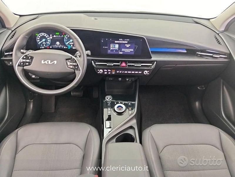 Usata Kia Niro 140 CV (102 kW) 2023 Grigio SUV