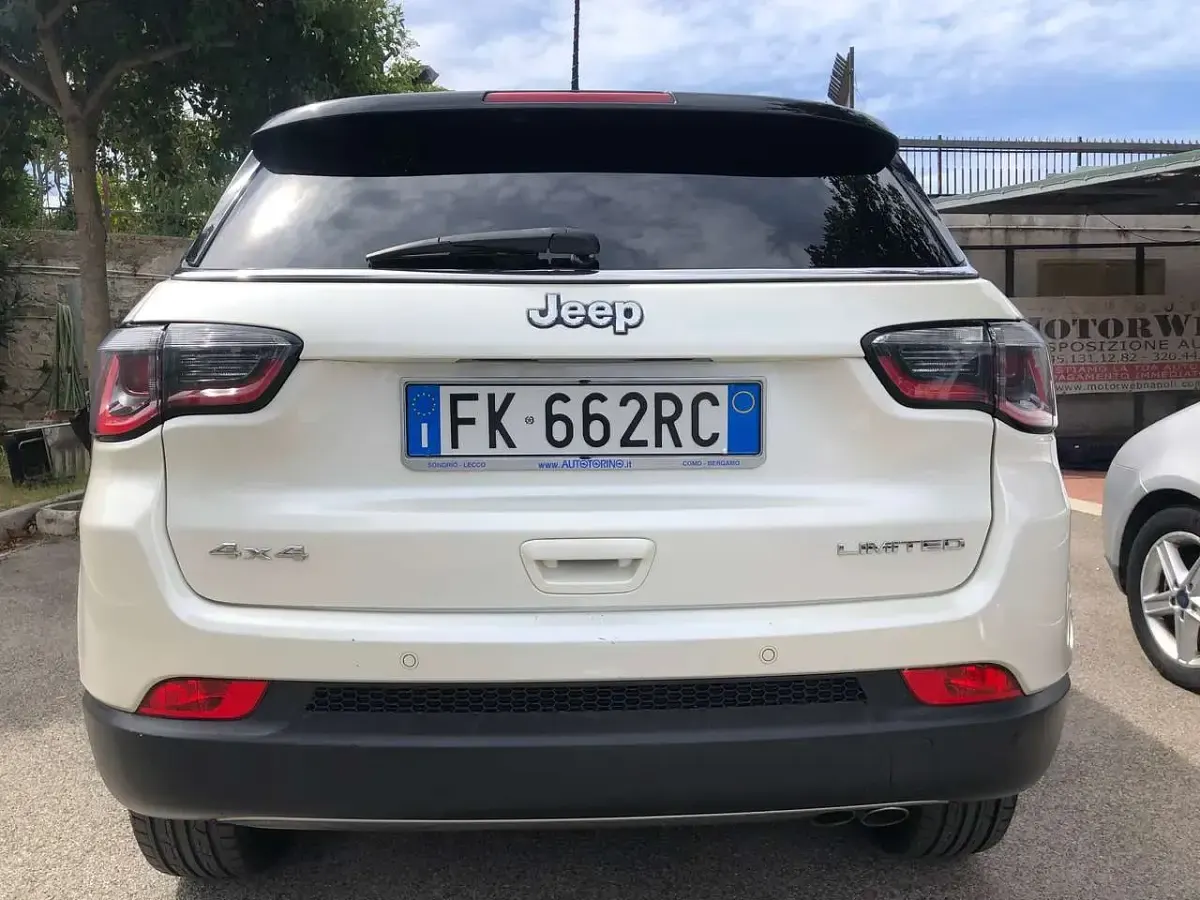 Usata Jeep Compass Opening Edition 140 CV (102 kW) 2017 Bianco SUV
