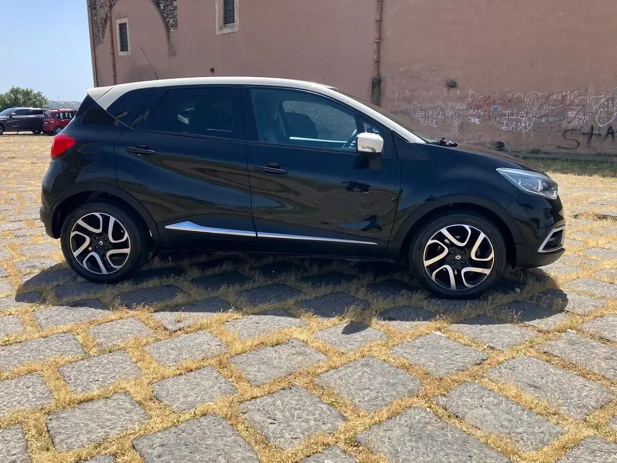 Usata Renault Captur 90 CV (66 kW) 2013 Nero SUV