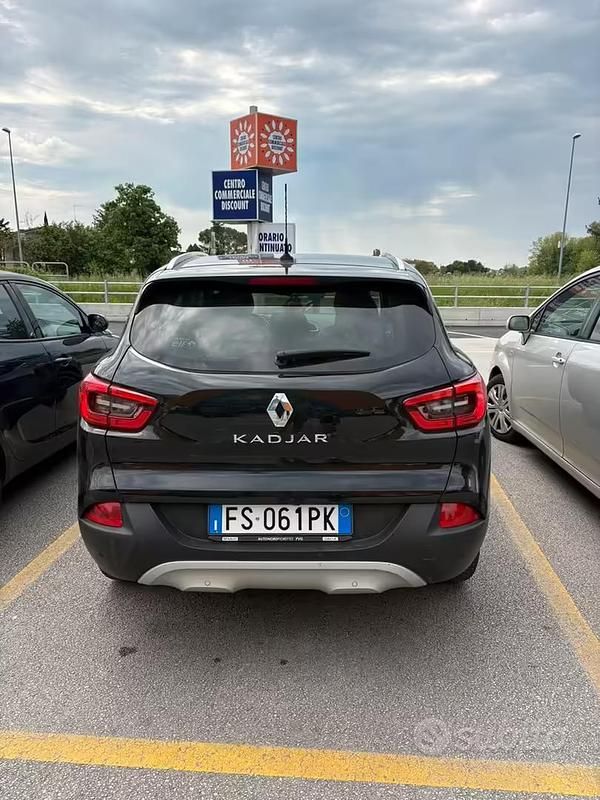 Second-hand Renault Kadjar 110 CP (80 kW) 2018 Negru SUV