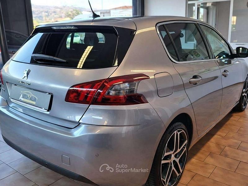 Usata Peugeot 308 Allure 120 CV (88 kW) 2018 Gray Berlina