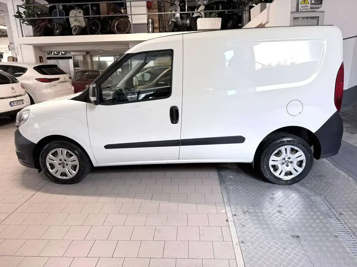 Usata Fiat Doblò 95 CV (69 kW) 2017 Bianco Monovolume