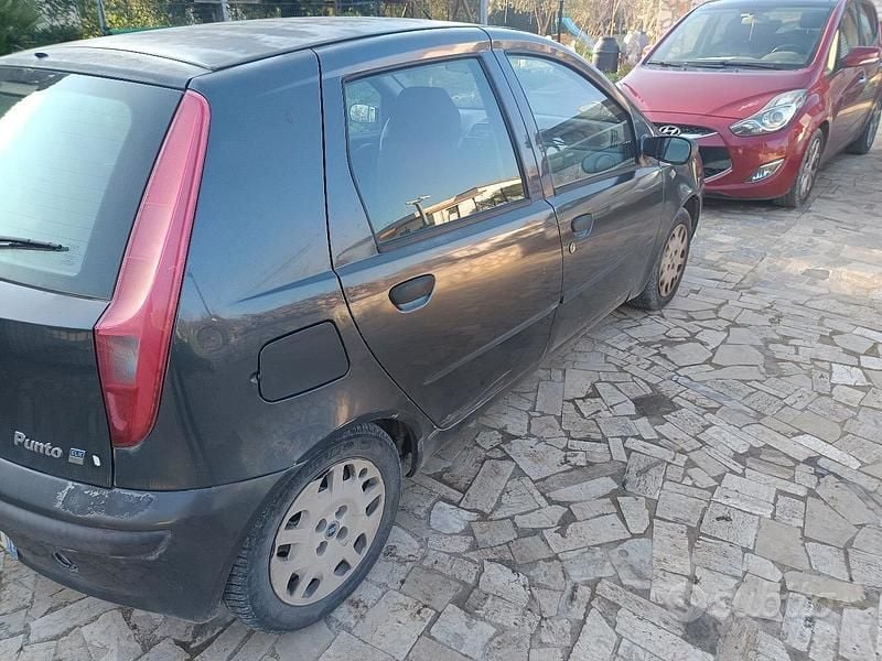 Usata Fiat Punto 2001 Berlina