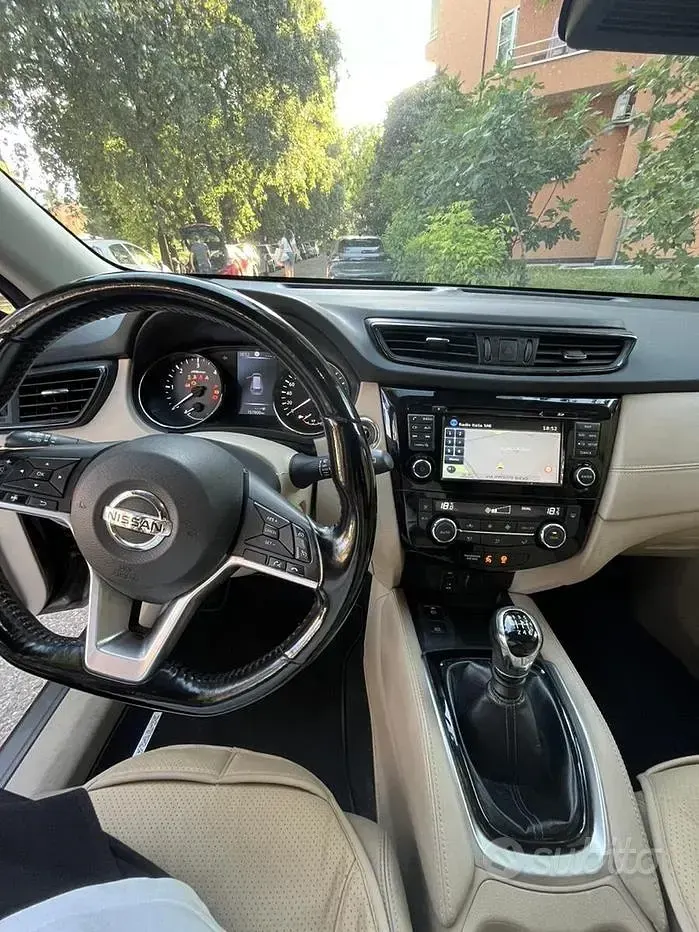 Usata Nissan X-Trail Tekna 131 CV (96 kW) 2018 Grigio SUV