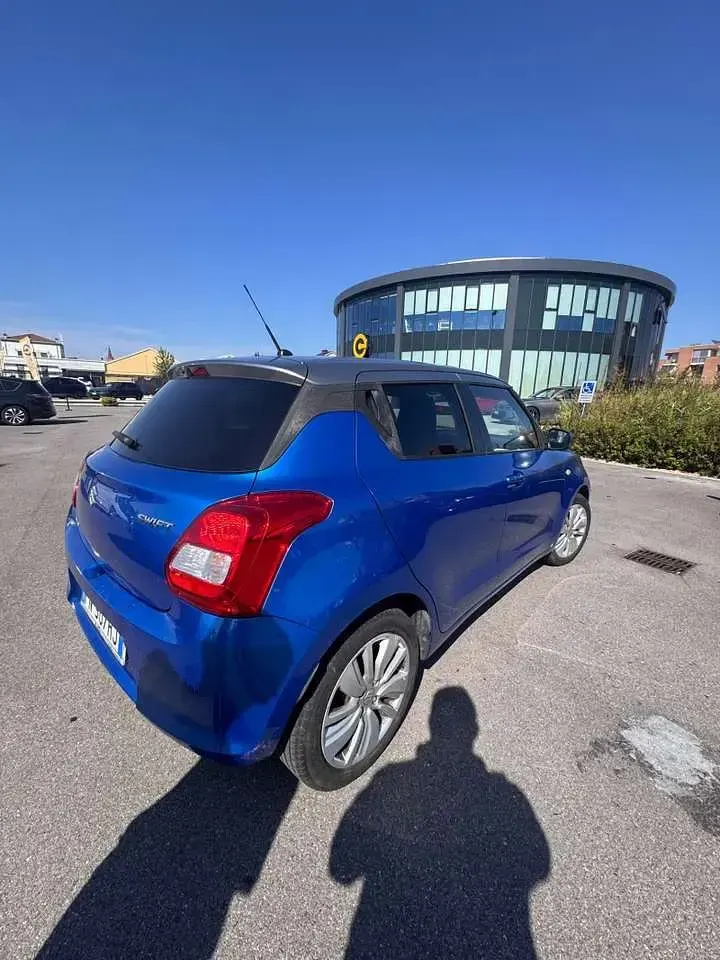 Usata Suzuki Swift Cool 90 CV (66 kW) 2018 Blu/azzurro Utilitaria