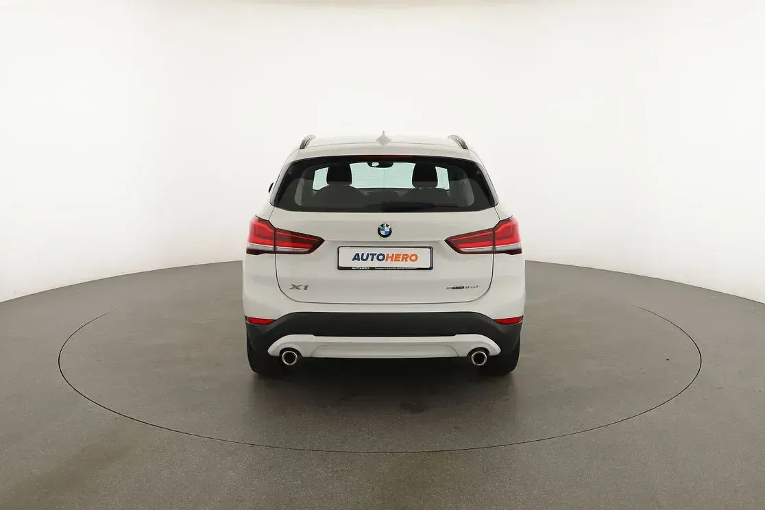 Begagnad BMW X1 Advantage 150 HK (110 kW) 2021 Vit SUV