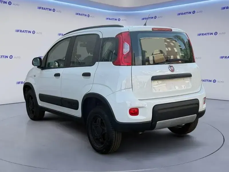 Usata Fiat Panda 4x4 S 95 CV (69 kW) 2018 Bianco Utilitaria