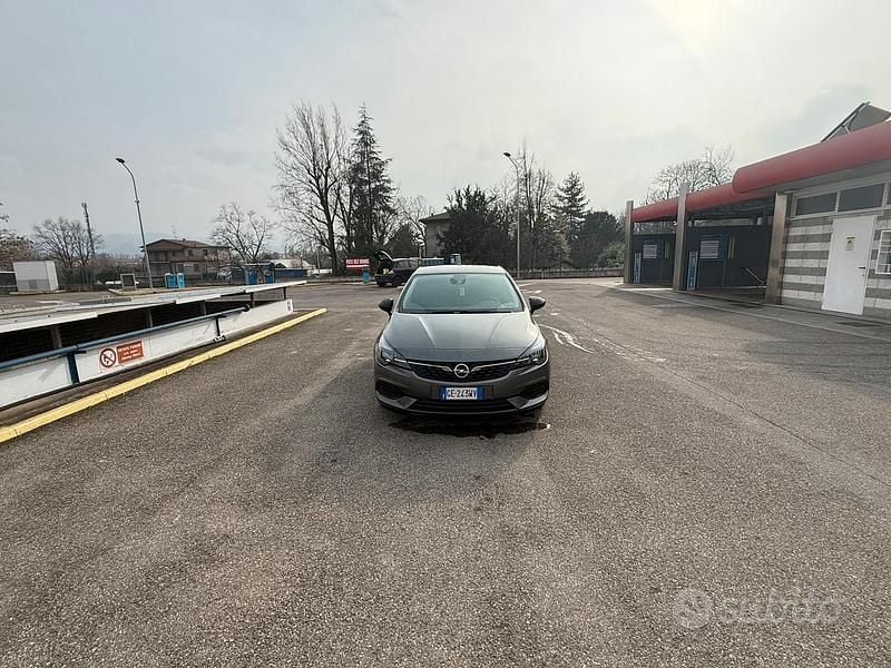 Usata Opel Astra 131 CV (96 kW) 2021 Grigio Berlina