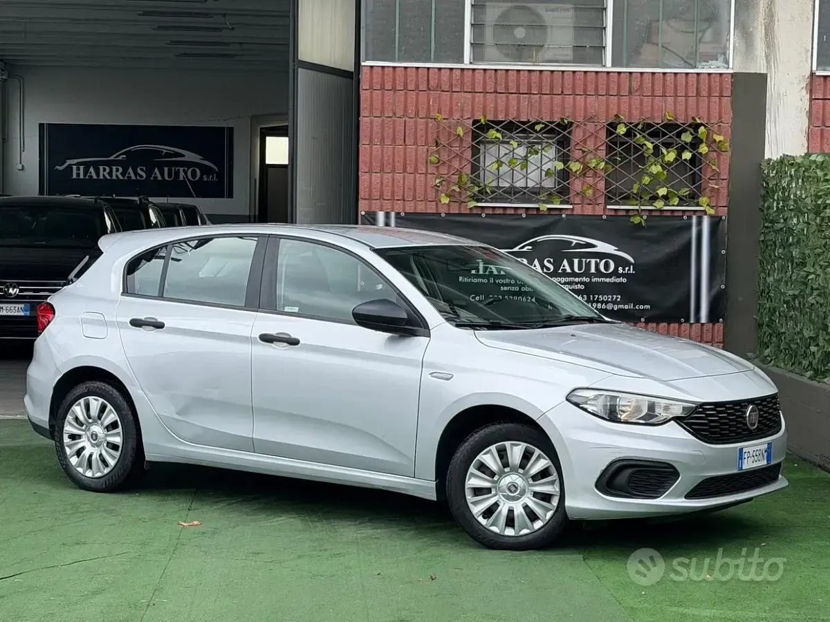Usata Fiat Tipo Easy 95 CV (69 kW) 2018 Grigio Berlina
