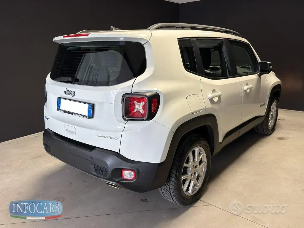 Begagnad Jeep Renegade Limited 131 HK (96 kW) 2021 Vit SUV