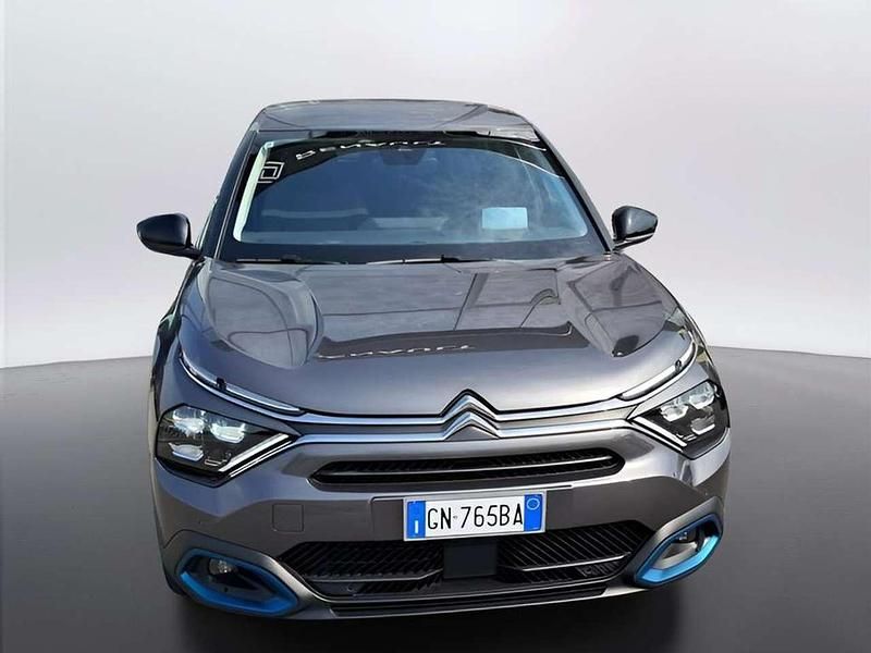 Usata Citroën e-C4 Shine 100 kW (136 CV) 2023 Grigio scuro Berlina