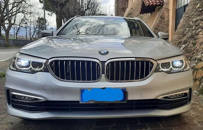 Usata BMW 520 Luxury Line 190 CV (139 kW) 2018 Argento Station wagon