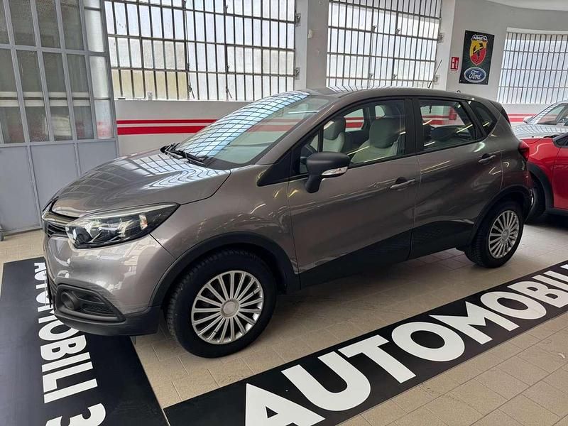 Usata Renault Captur 90 CV (66 kW) 2014 Grigio SUV
