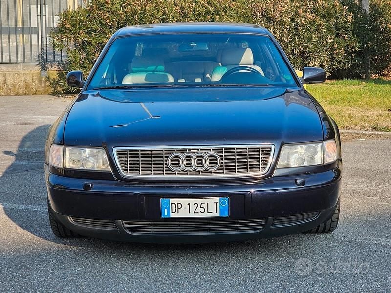 Usata Audi A8 340 CV (250 kW) 1998 Blu Berlina