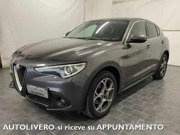 Usata Alfa Romeo Stelvio Executive 210 CV (154 kW) 2020 Grigio scuro SUV
