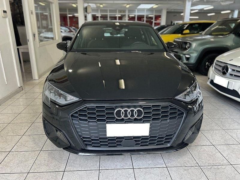 Usata Audi A3 Business 116 CV (85 kW) 2022 Nero metallizzato Berlina
