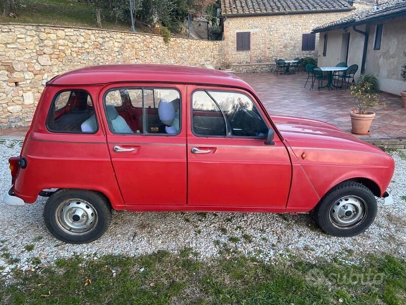 Usata Renault R4 33 CV (24 kW) 1990 Rosso Utilitaria
