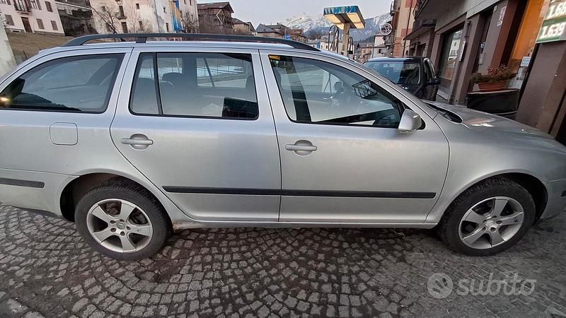 Usata Skoda Octavia Ambiente 105 CV (77 kW) 2007 Grigio Station wagon