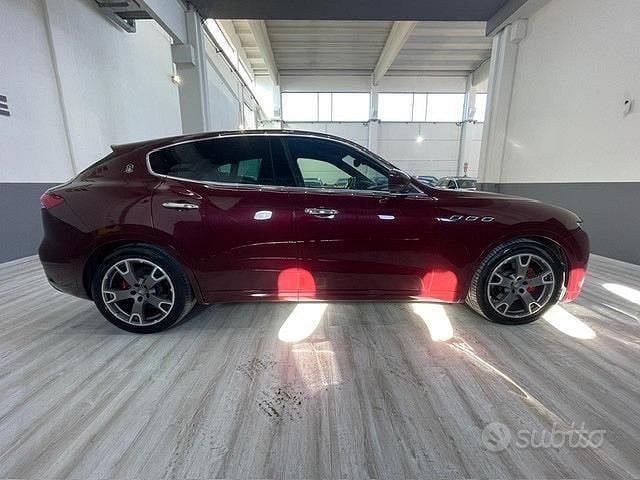 Usata Maserati Levante 275 CV (202 kW) 2018 Rosso SUV