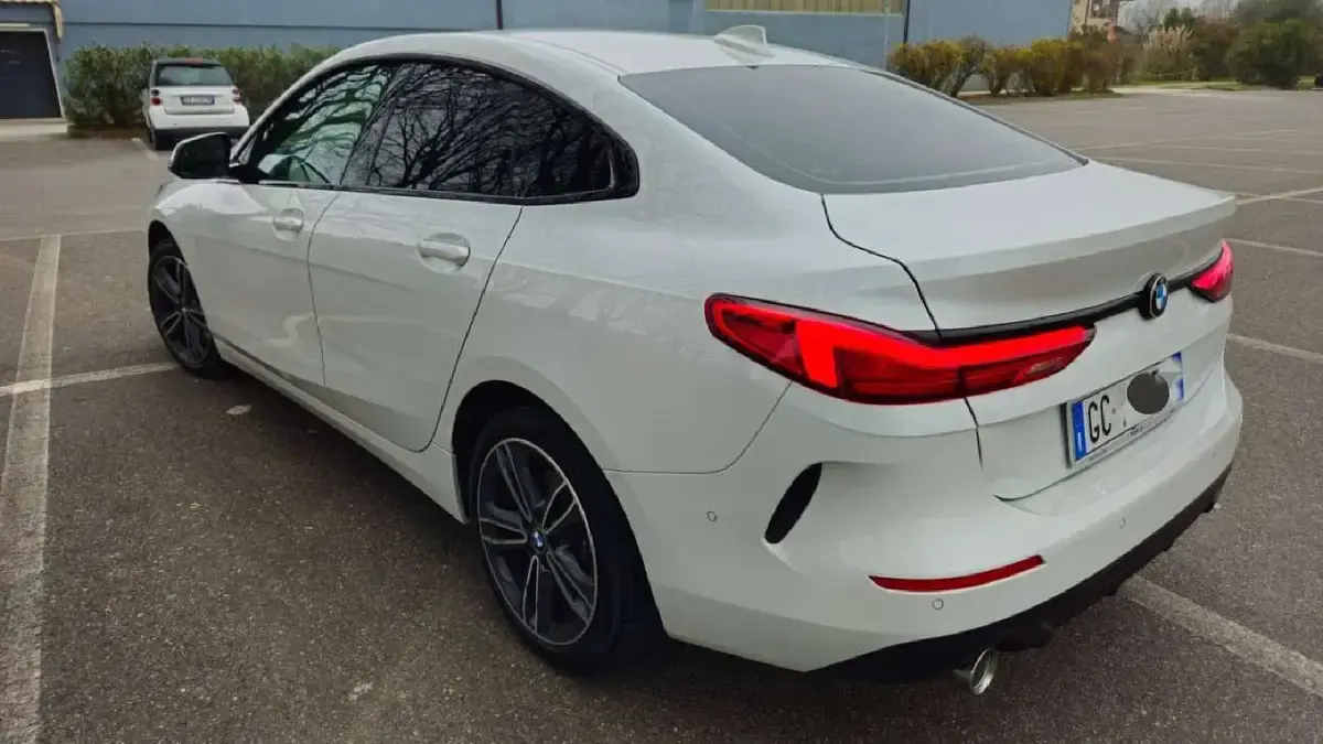 Usado BMW 218 Sport Line 150 HP (110 kW) 2020 Branco Coupé