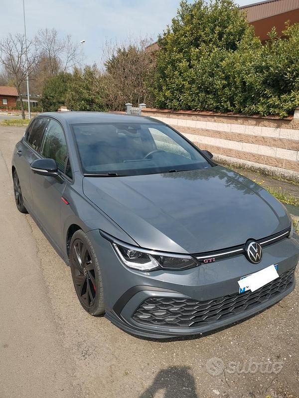 Usata VW Golf VIII GTI 245 CV (180 kW) 2022 Grigio Berlina