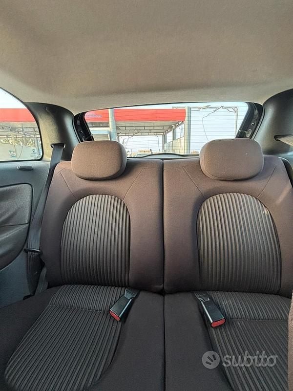 Usata Lancia Ypsilon 60 CV (44 kW) 2011 Nero Utilitaria