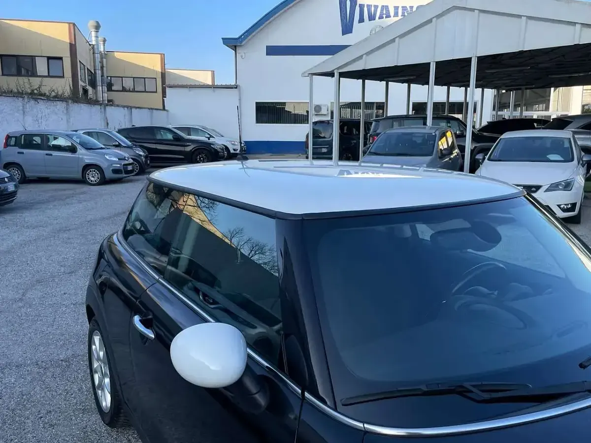 Usata Mini Cooper D Hype 116 CV (85 kW) 2018 Nero Utilitaria