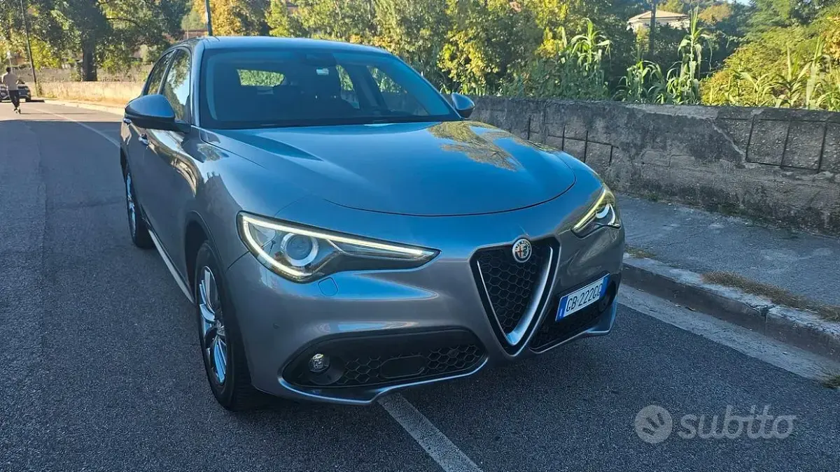 Usata Alfa Romeo Stelvio 160 CV (117 kW) 2020 Grigio SUV