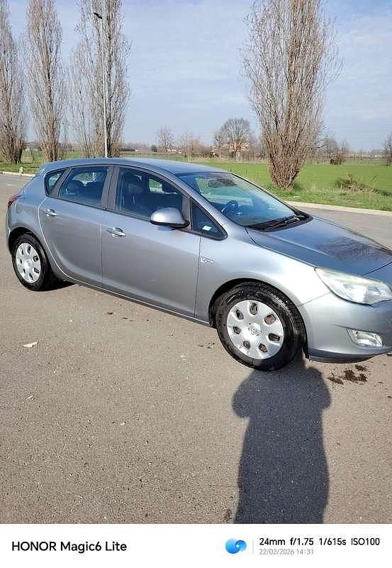 Usata Opel Astra 125 CV (91 kW) 2011