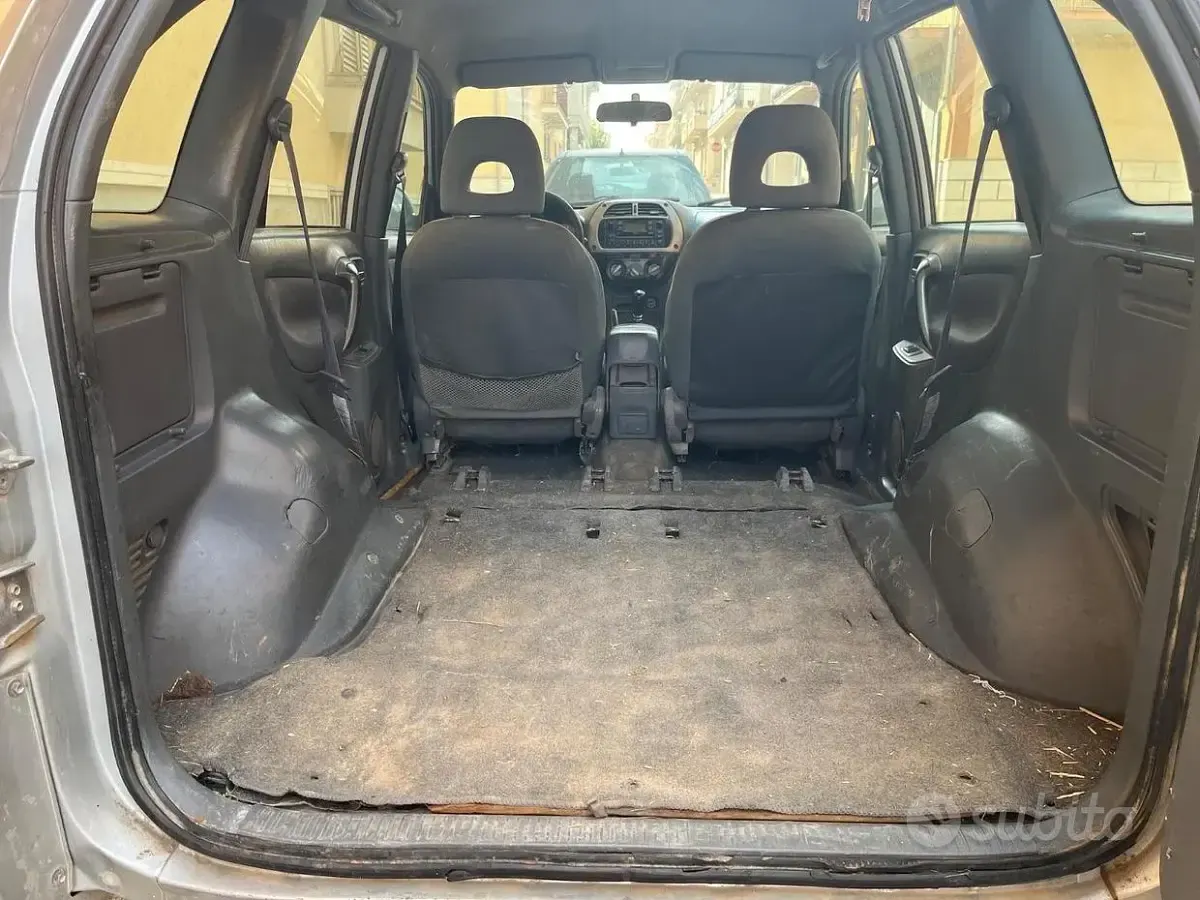 Usata Toyota RAV4 116 CV (85 kW) 2001 SUV