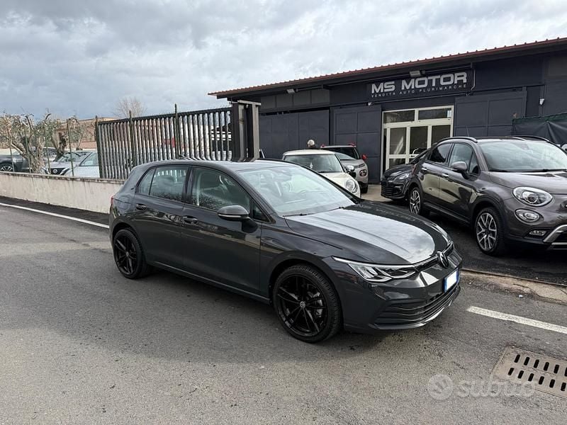 Usata VW Golf VIII 115 CV (84 kW) 2022 Grigio Berlina